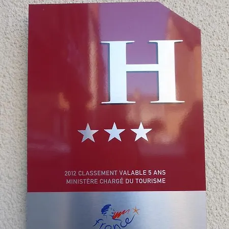 Ariane & Hotel 3*